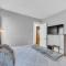 Stylish Retreat by Shaker Square, Fast WiFi, Porch - Cleveland