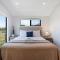Modern Townhouse by Mangere Mountain near Airport - 奥克兰