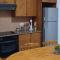 Makenzy Mermaid 2 Bedroom Apartment