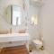 La Guitare 22 - Spacious 1 BR apartment in the center of Cannes, right behind Grand Hotel