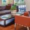 Enjoy resort setting with multiple pools including adult pool in 2BD condo - Скоттсдейл