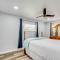 Stay and Play in Belleview Welcoming Home with Yard - Belleview