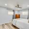 Stay and Play in Belleview Welcoming Home with Yard - Belleview