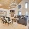 Lake Access and Boat Dock Branson House with Decks! - 布兰森