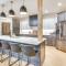 Lake Access and Boat Dock Branson House with Decks! - 布兰森