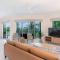 Casuarina Vista - Beachfront Elegance in Rapid Creek - Nightcliff