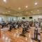 New Upscale 1BR Stay with Mini Golf Sauna & Year-Round Pool - 里诺