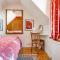 Loch Ness village cottage for 2 with free parking & pets welcome