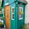 Loch Ness village cottage for 2 with free parking & pets welcome