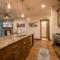 Luxury home minutes to Jordanelle with balcony, BBQ, firepit, hot tub, hiking and biking nearby - Heber City