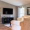 Elegant Palm Bay Getaway with Large Backyard - 棕榈湾