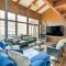 Decks and Views Waterfront Shelton Home - 雪尔顿