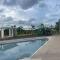Deluxe Studio in Clark facing Lake with Kitchenette - 安吉利斯