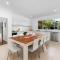 The Spacious & Elegant Vacation Haven - Glenside