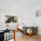 The Spacious & Elegant Vacation Haven - Glenside