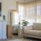 Belle Escapes - Glenelg Hideaway Bliss
