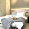 Cozy Tamarind Suites