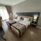 Darkhill Hotel
