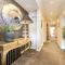 JOIVY Ultra Luxe Home near Princes Street - Edinburgh