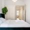 Stylish 2-Bed Apartment in Gare, Near Cafes & Shop