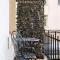 Stylish 2-Bed Apartment in Gare, Near Cafes & Shop