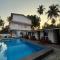 La Paulo's Back to Basic Beach Resort - Morjim