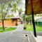 airport eco cottage