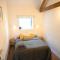 Stunning Barn Conversion next to Horse Field sleeps 10