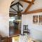 Stunning Barn Conversion next to Horse Field sleeps 10