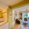 Tropical Cozy 1 - Bedroom Apartment