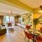 Tropical Cozy 1 - Bedroom Apartment