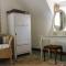 Charming Cotswold stone cottage in the Oxfordshire countryside