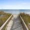 Ocean Views I Sleeps 12 I Walk to Beach I Pool - Ocean Isle Beach