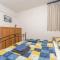 Cozy Apartment In Sveti Filip I Jakov - Sveti Filip i Jakov