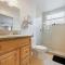 Comfy Ben Lomond Place with foosball table - غليندال