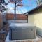 Boho, Modern Home with Spacious Rooms and Hot Tub - 博伊西