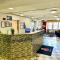 Super 8 by Wyndham Maumee Perrysburg Toledo Area
