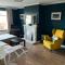 Bellevue Bungalow - Comfortable home with amazing views