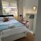 Bellevue Bungalow - Comfortable home with amazing views