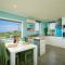 Classic Charm Sea & Mountain Views