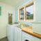 Classic Charm Sea & Mountain Views