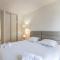 LB Vacation Rentals I High Floor Sea View 2Br Apt with Balcony & Garage