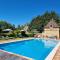 Les Granges Hautes, maisons de vacances, proches de Sarlat avec piscine, parc,