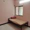 Cozy Stay near Kolhapur Railway Station - Kolhapur
