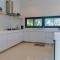 Alhambra Pool Villas and Pool Access Rooms - Bankata