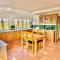 Stunning 7 Bedroom Escape Near New Forest and Beach - Large Garden - Serene Setting - Sleeps 14 - Sway
