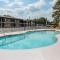 Super 8 by Wyndham Daleville-Fort Novosel