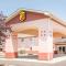 Super 8 by Wyndham Iola KS