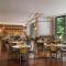 Hilton Shanghai City Center -Steps from iconic landmarks Wukang Mansion and Jingan Temple