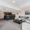 Furnished 5 BR Executive Rental - أوماها